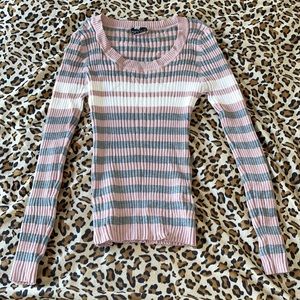 Scoop neck cozy sweater.